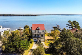 Charming Waterfront Home Fish, Boat and More!